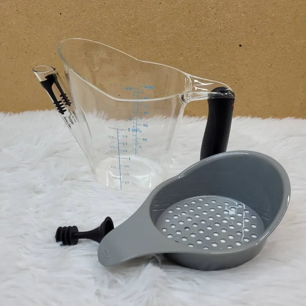 OXO SoftWorks  Cup Far Separator with Strainer NEW